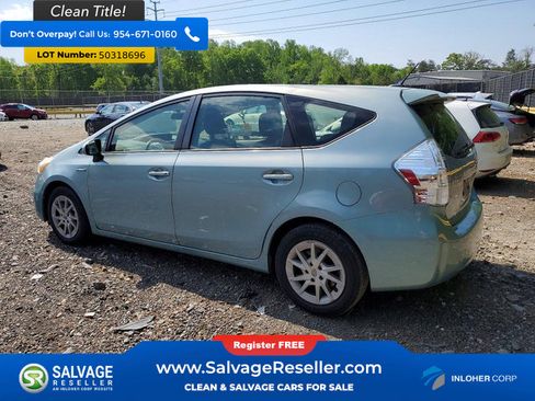 Used 2014 Toyota Prius V Three FWD image 3