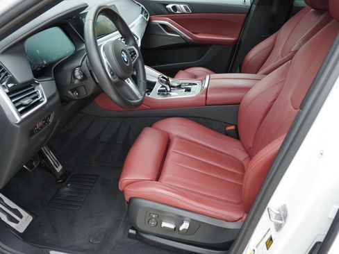 Used 2022 BMW X6 xDrive40i w/ M Sport Package AWD/4WD image 13