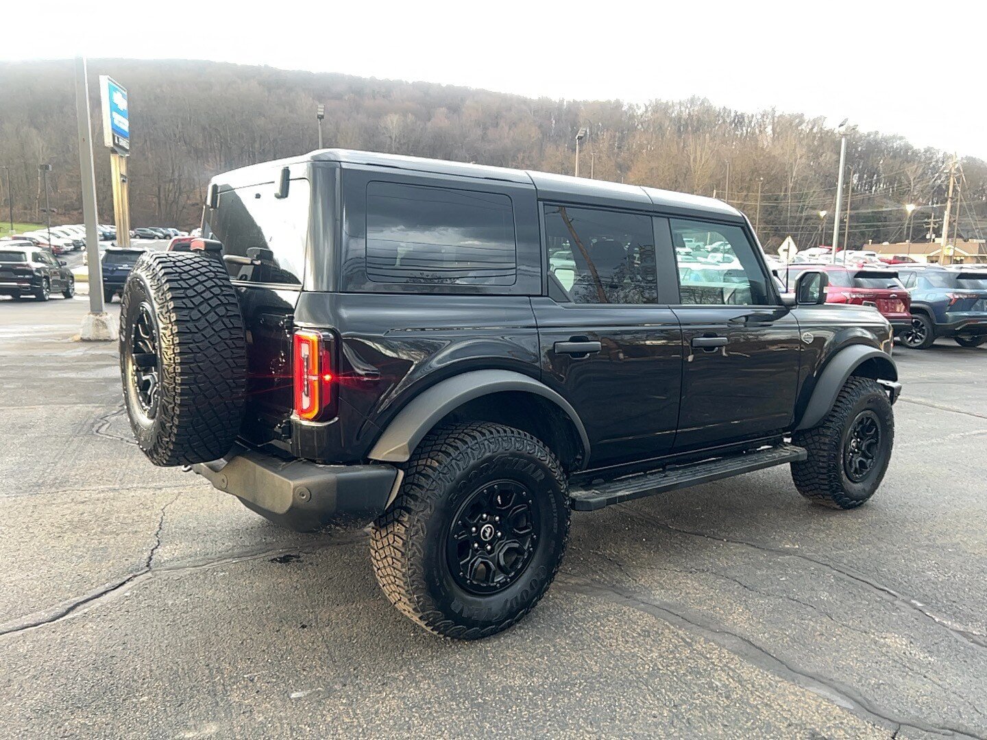 Used 2024 Ford Bronco Wildtrak AWD/4WD image 5