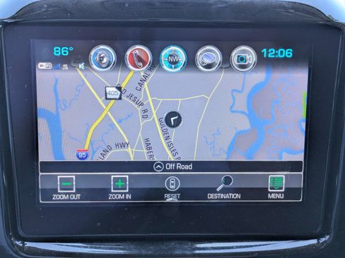Used 2018 Chevrolet Traverse LT FWD image 12