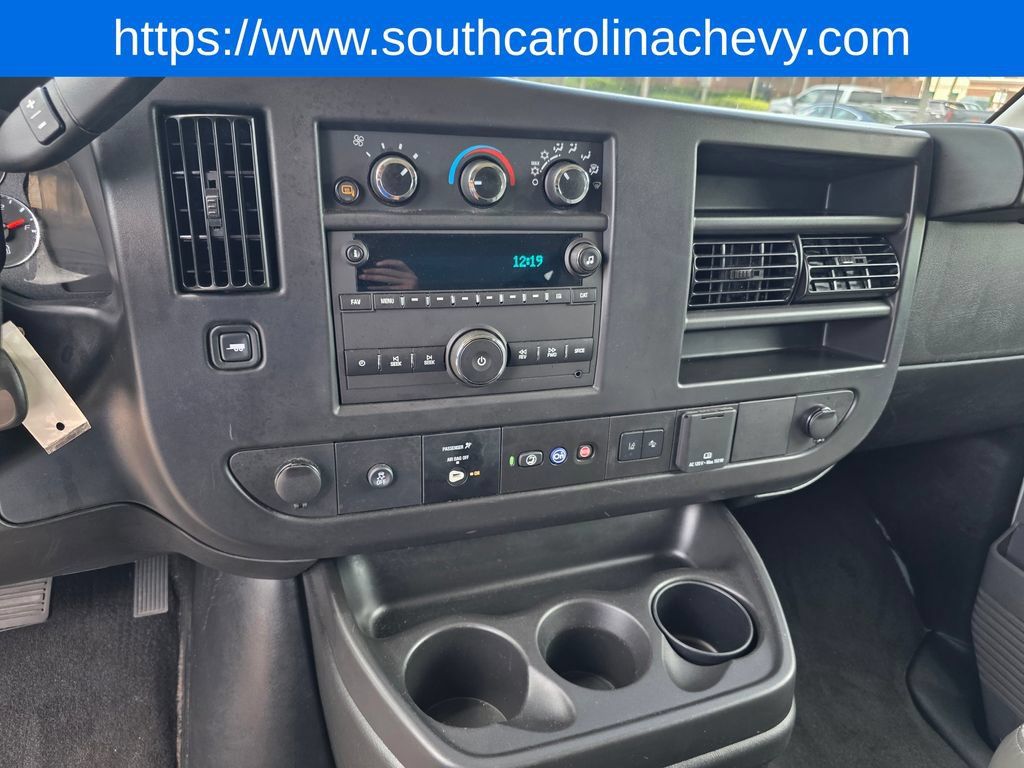 Used 2025 Chevrolet Express 3500 LT w/ LT Preferred Equipment Group RWD image 38