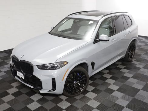 Used 2024 BMW X5 xDrive40i w/ M Sport Package AWD/4WD image 2