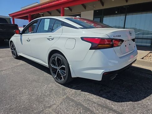Used 2025 Nissan Altima 2.5 SR AWD/4WD image 7