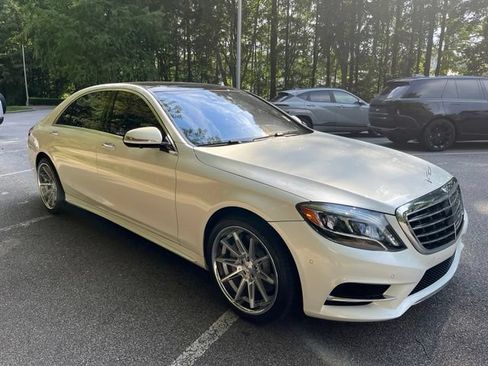 Used 2015 Mercedes-Benz S 550 4MATIC Sedan image 2