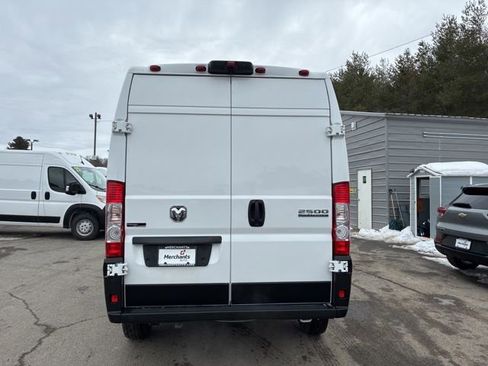 Used 2024 RAM ProMaster 2500 w/ Convenience Group image 6