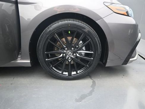 Used 2024 Toyota Camry XSE FWD image 18