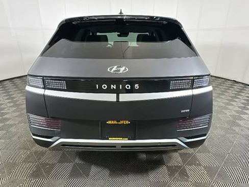 Used 2023 Hyundai Ioniq 5 SEL w/ Cargo Package AWD/4WD image 3