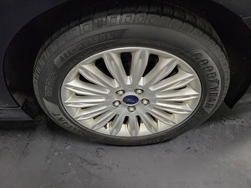 Used 2016 Ford Fusion SE image 11