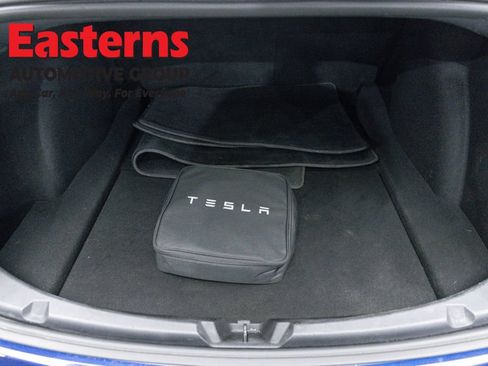 Used 2018 Tesla Model 3 Long Range RWD image 9