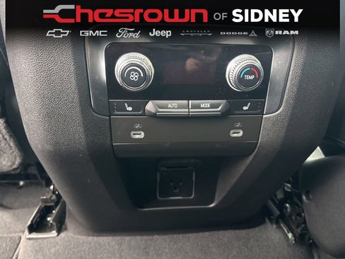 Used 2023 GMC Yukon SLT w/ SLT Luxury Package AWD/4WD image 31
