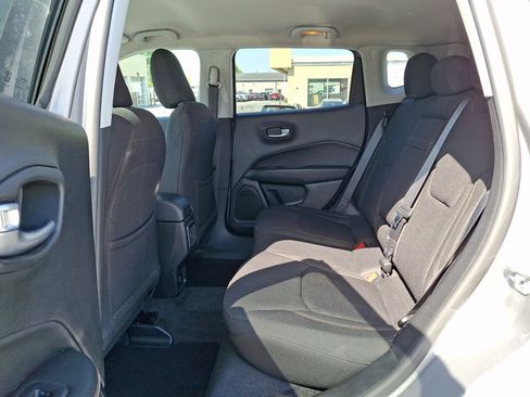 Used 2018 Jeep Compass Sport AWD/4WD image 10