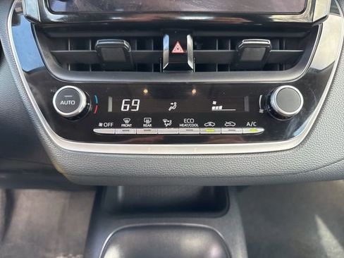 Used 2023 Toyota Corolla LE image 20