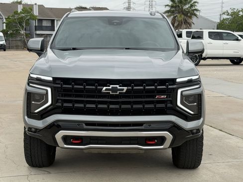 Used 2025 Chevrolet Suburban Z71 AWD/4WD image 7