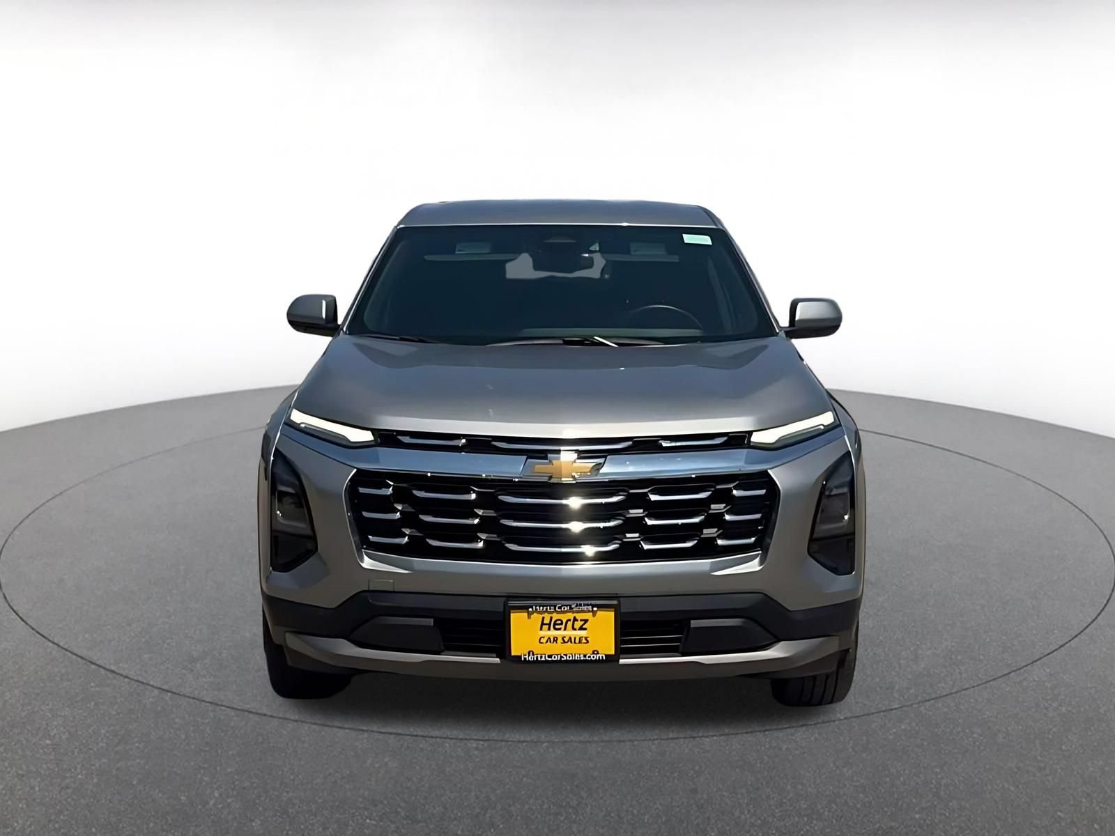 Used 2025 Chevrolet Equinox LT FWD image 3