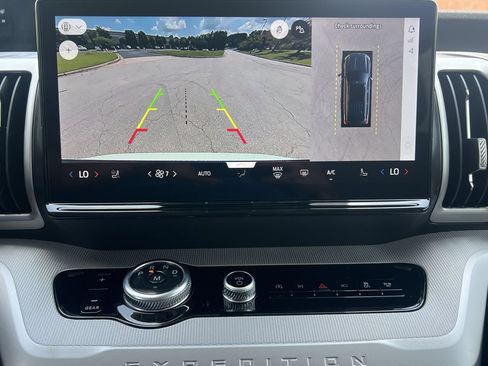 New 2027 Ford Expedition Active RWD image 5