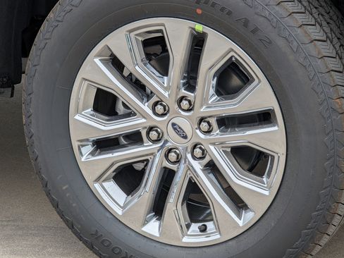 New 2025 Ford F150 Lariat w/ Equipment Group 502A High image 10