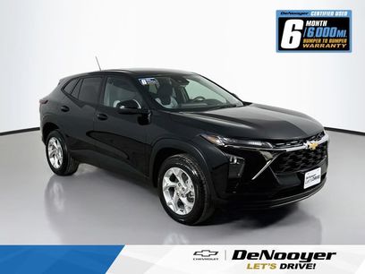Used 2025 Chevrolet Trax LS w/ LS Convenience Package