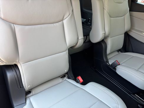 New 2026 Ford Explorer Active w/ Active Comfort Package AWD/4WD image 18