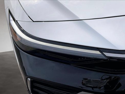 Certified 2025 Hyundai Elantra N Line FWD image 35
