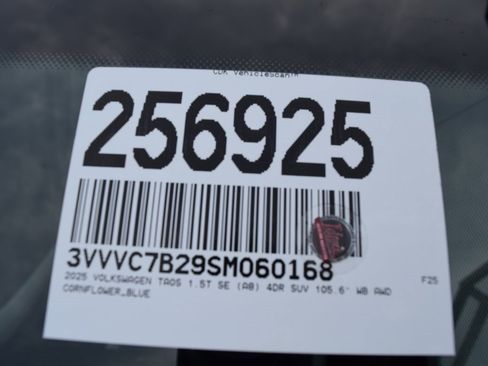 New 2025 Volkswagen Taos SE image 16