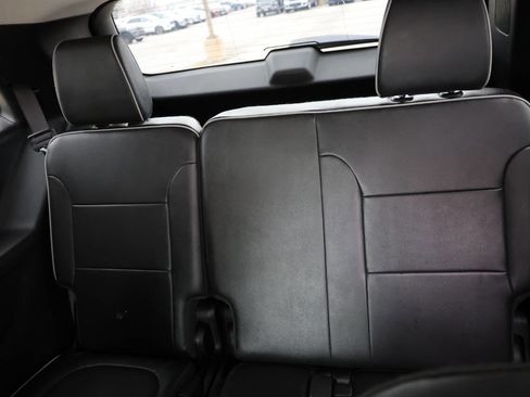 Used 2020 Chevrolet Traverse High Country FWD image 17