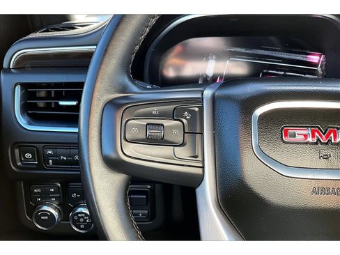 Used 2024 GMC Yukon XL SLE w/ Max Trailering Package AWD/4WD image 11