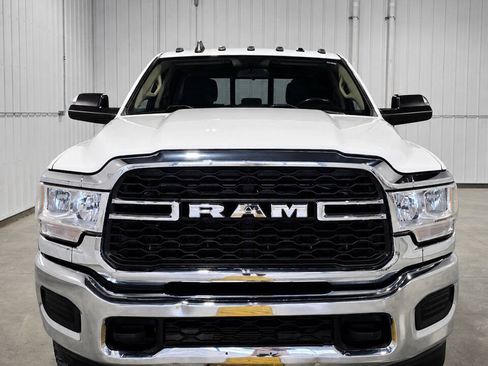 Used 2019 RAM 2500 Tradesman AWD/4WD image 3