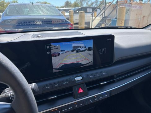 Used 2025 Kia K4 LXS image 22