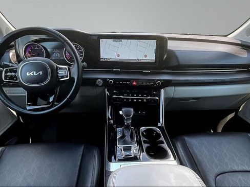 Used 2022 Kia Carnival EX FWD image 7