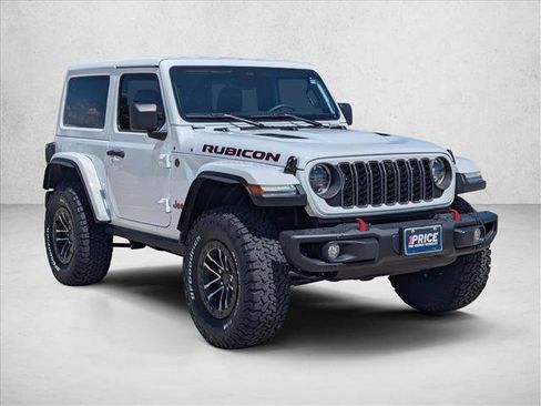 Used 2025 Jeep Wrangler Rubicon image 3