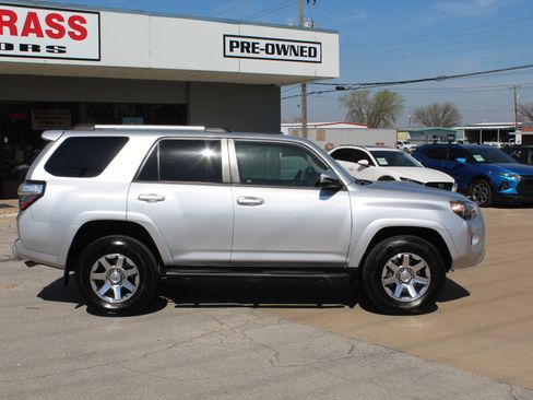 Used 2015 Toyota 4Runner Trail Premium image 3