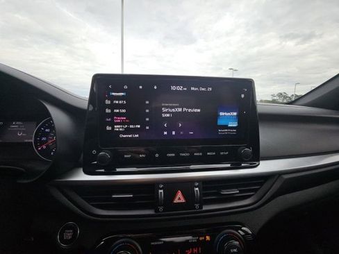 Used 2024 Kia Forte GT-Line w/ GT-Line Premium Package image 46