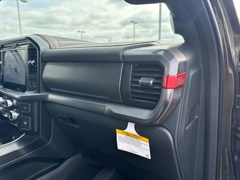 Used 2025 Ford F150 Raptor AWD/4WD image 28