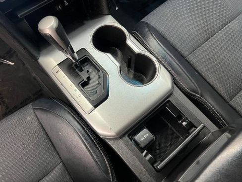 Used 2014 Toyota Camry SE FWD image 17