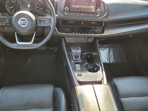 Used 2021 Nissan Rogue SV w/ Premium Package image 18