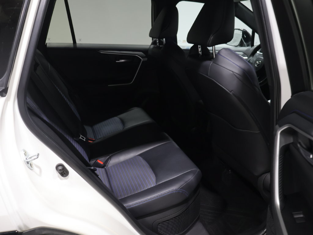 Used 2024 Toyota RAV4 XSE AWD/4WD image 18