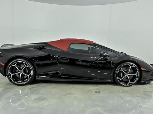 Used 2020 Lamborghini Huracan EVO AWD/4WD image 12
