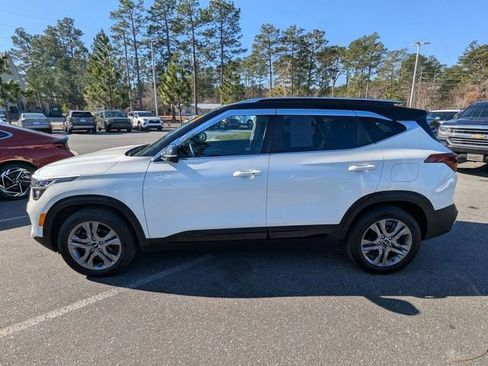 Used 2022 Kia Seltos S image 7