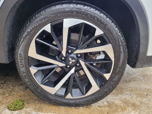 Used 2024 Mitsubishi Outlander SE image 21