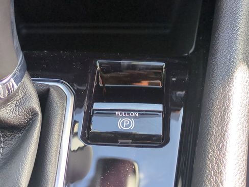 Used 2025 Jeep Compass Latitude image 26