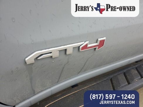 Used 2024 GMC Sierra 1500 AT4 w/ Technology Package AWD/4WD image 5