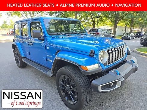 Used 2024 Jeep Wrangler Unlimited Sahara w/ Technology Group AWD/4WD image 1