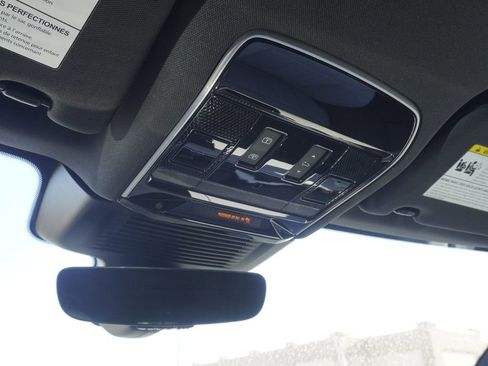 New 2025 Land Rover Range Rover Sport Dynamic SE image 16