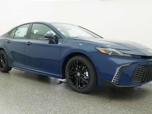 New 2026 Toyota Camry SE FWD image 29