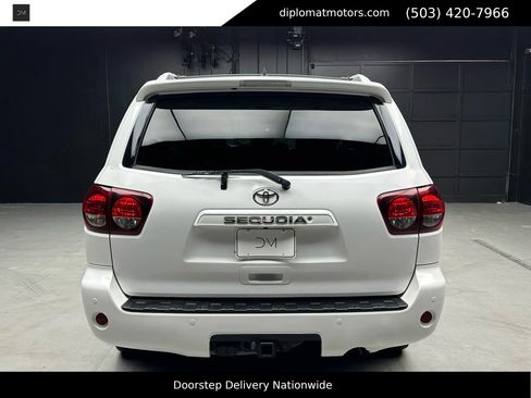 Used 2018 Toyota Sequoia TRD Sport image 6