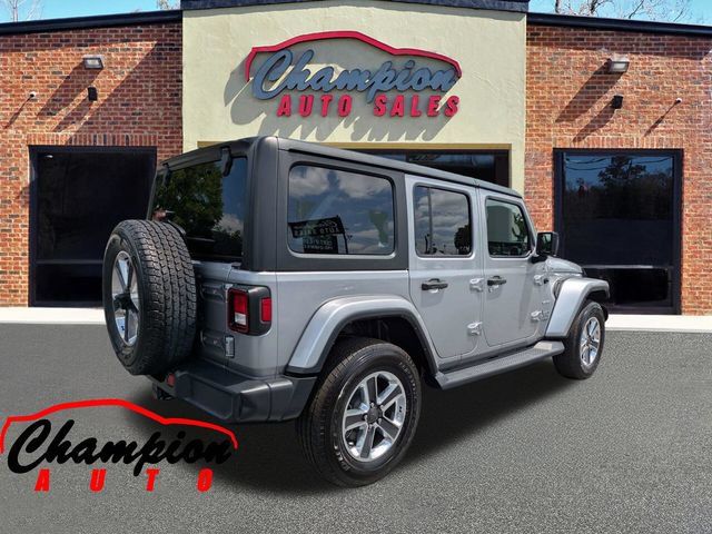 Used 2018 Jeep Wrangler Unlimited Sahara AWD/4WD image 4