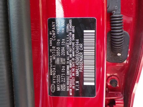 Certified 2025 Hyundai Elantra SE FWD image 34