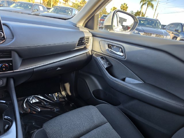 Used 2026 Nissan Rogue SV w/ Cold Weather Package FWD image 10