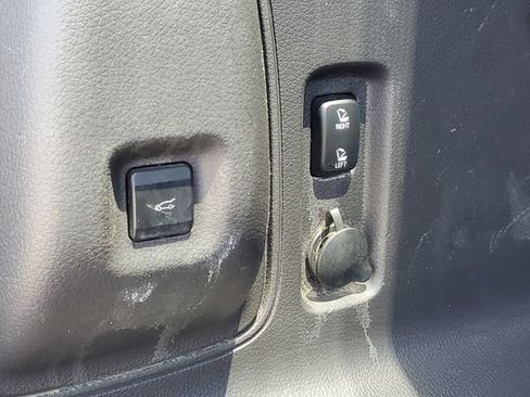 Used 2010 Ford Edge Limited FWD image 8