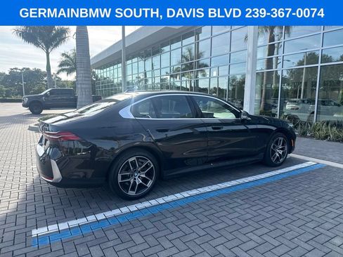 Certified 2024 BMW i5 eDrive40i w/ Premium Package RWD image 6